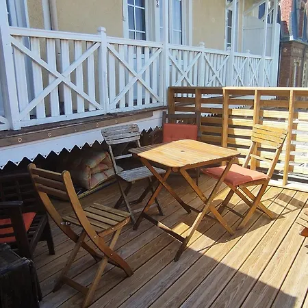Lejlighed Les Altheas In By Interhome Villers-sur-Mer